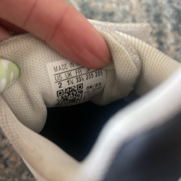 ADIDAS Kids Grand Court 2.0 Sneaker White + Black Size 2 - Picture 4 of 4